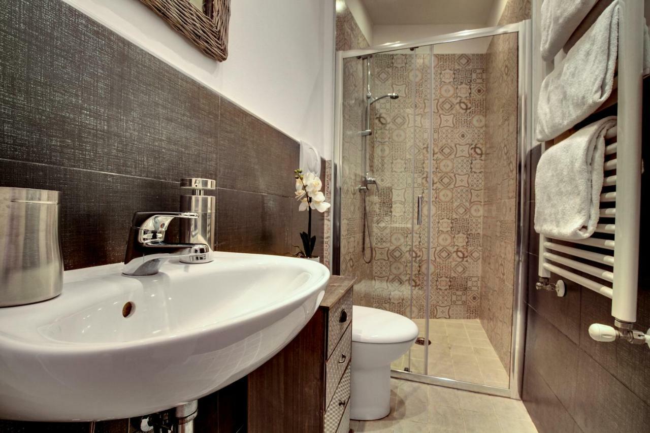 Charming Castello Apartments By Wonderful Italy Венеция Экстерьер фото