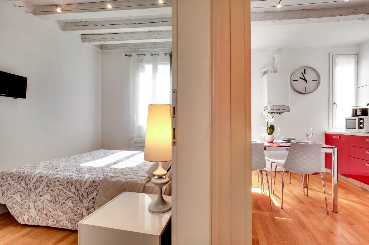 Charming Castello Apartments By Wonderful Italy Венеция Экстерьер фото